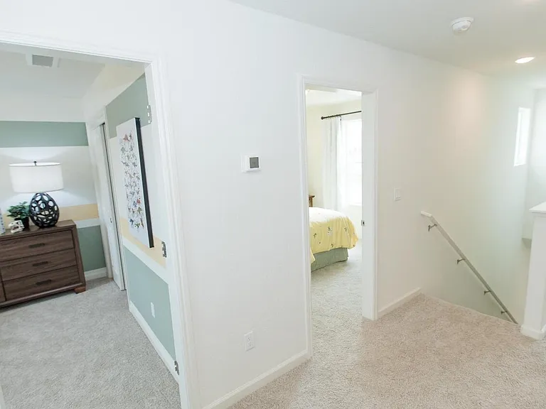 2279 N Hartford Dr — Photo 4