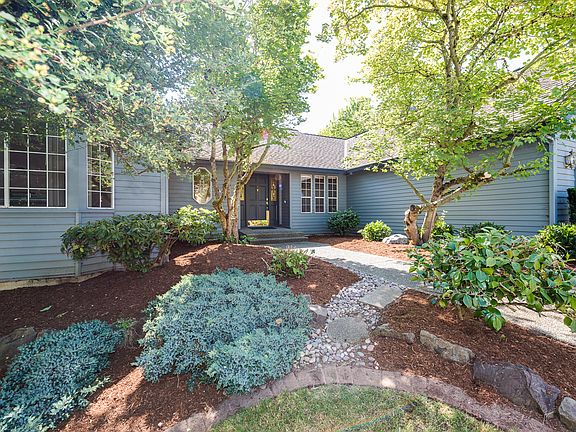 4th image of 4322 170th Ct NE