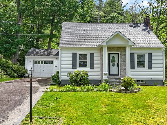 2nd image of 1117 Hillside Dr