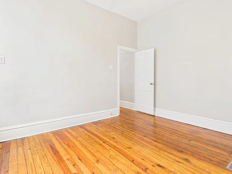 206 Kelker St — Photo 13