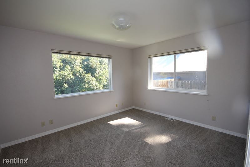 2nd image of 901 7th St