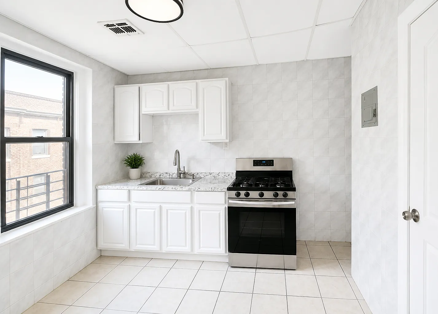 3 bed, $2,100 — Photo 1
