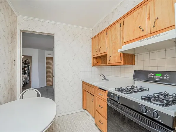 400 Lefferts Avenue image 23 of 40