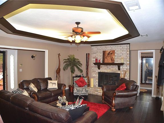 5th image of 1327 Stonewood Dr