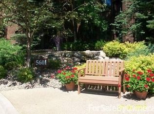 5601 Dewey Hill Rd APT 103, Edina, MN 55439
