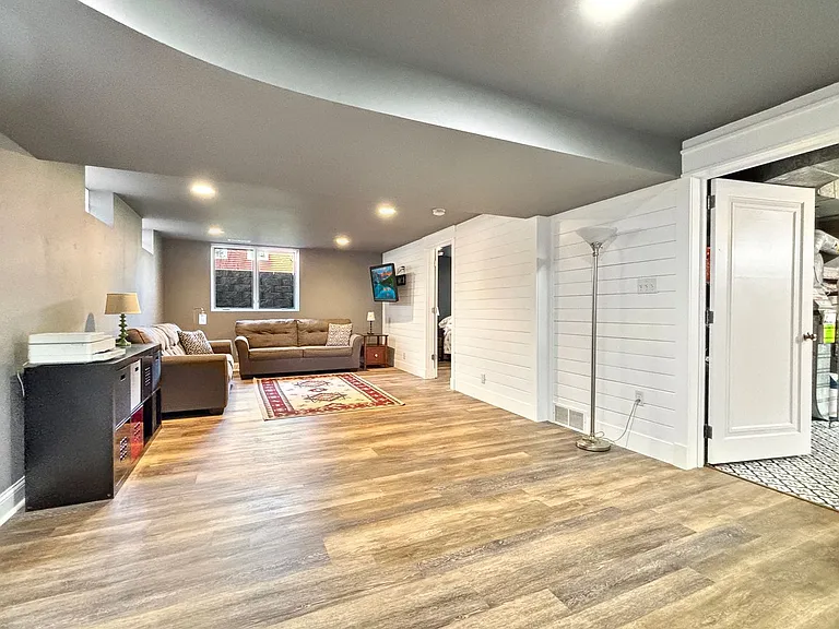 2541 Lakewood Ln — Photo 28