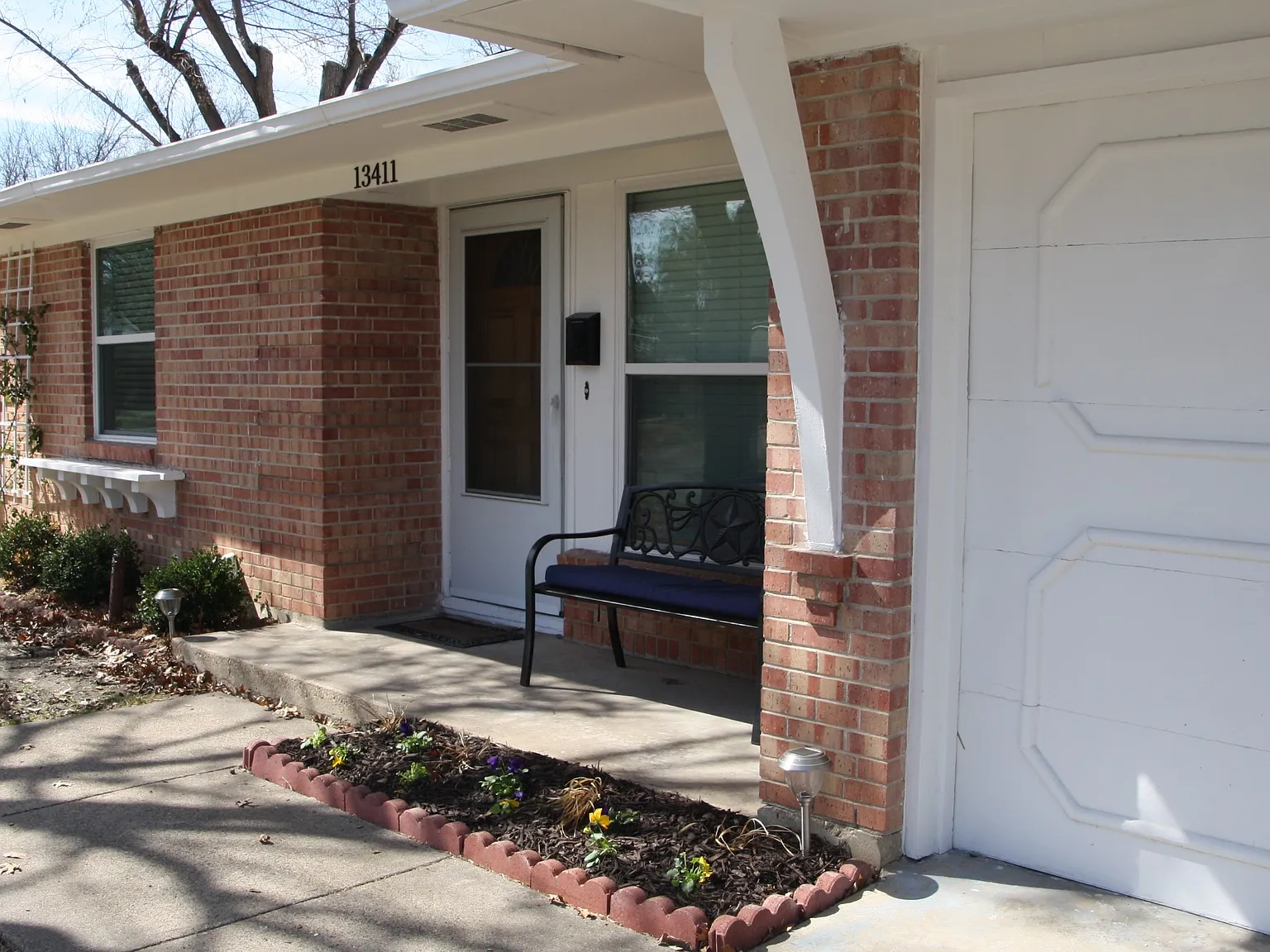 3 bed, 1113 sqft, $2,500 — Photo 2