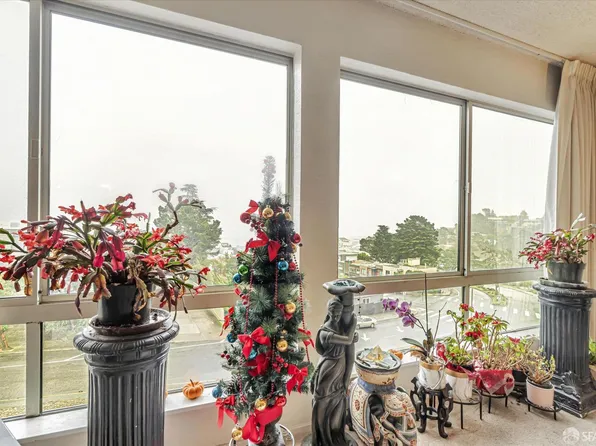 5160 Diamond Heights Blvd APT 208C, San Francisco, CA 94131