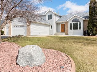 4716 Oxborough Ct, Minneapolis, MN 55443