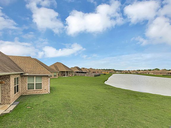 5th image of 4640 Longwood Dr