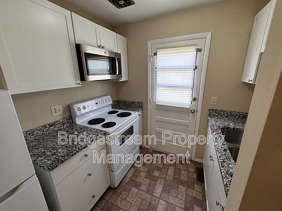 4th image of 4352 Sunray Rd #1