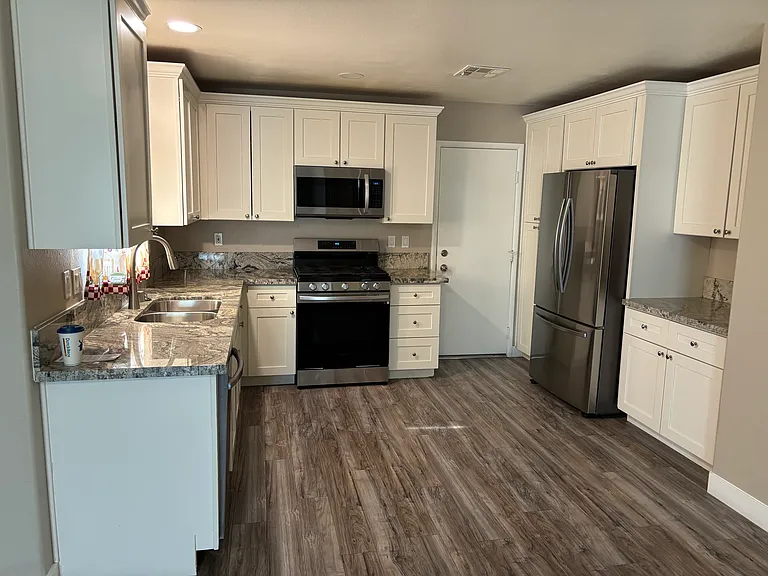 442 Daylin Ct — Photo 3