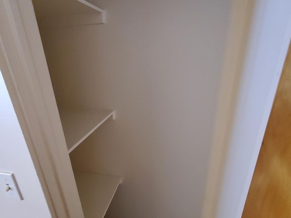 4th image of 1420 Benton St APT 1