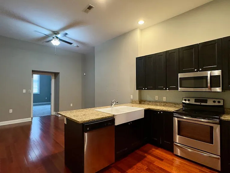 Apartment Units with In-Unit Laundry in Mt Vernon, Baltimore, MD! — Photo 18