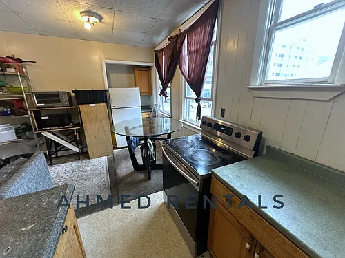 871 Congress St #4 Photo 1 871 Congress St #4 Photo 1