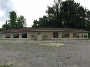 9582 N Ridge Rd E, Geneva, OH 44041