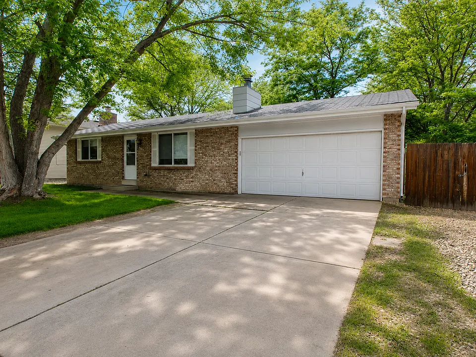 4045 Dogwood Ct