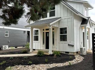 3711 Village Center Dr, Salem, OR