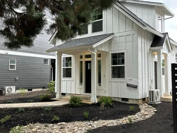 3711 Village Center Dr, Salem, OR 97302