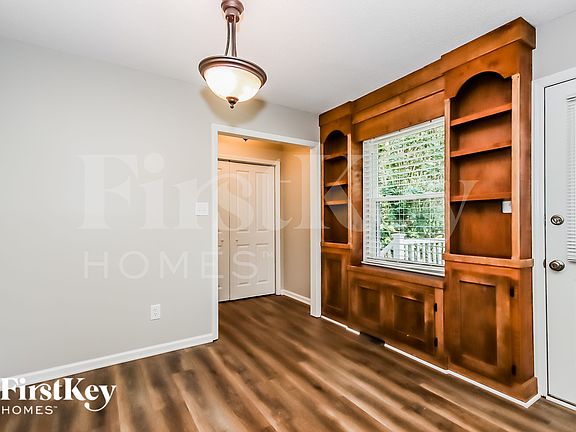 5th image of 6917 Forest Manor Dr