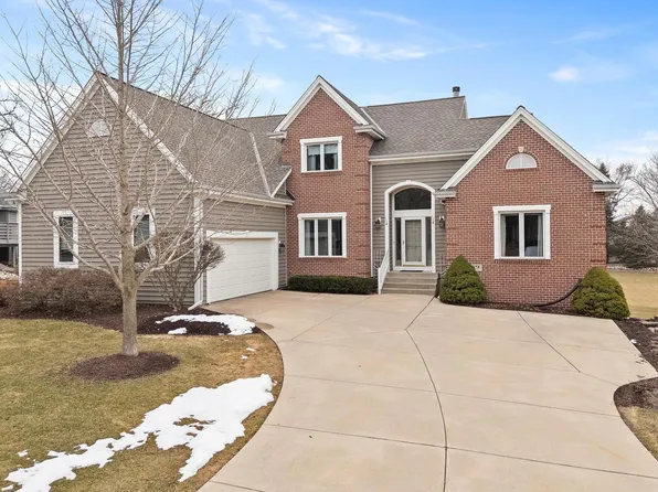 7673 South Mission Woods COURT, Franklin, WI 53132