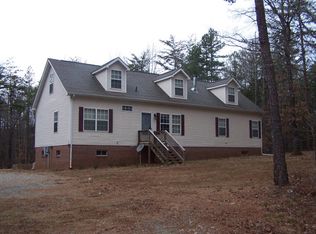 843 Barton Rd, Green Bay, VA 23942