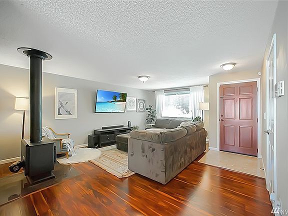3rd image of 15311 121st Avenue Ct E