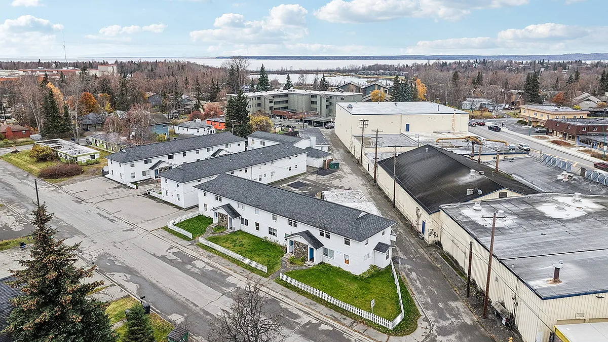 Building Photo - Romig Court