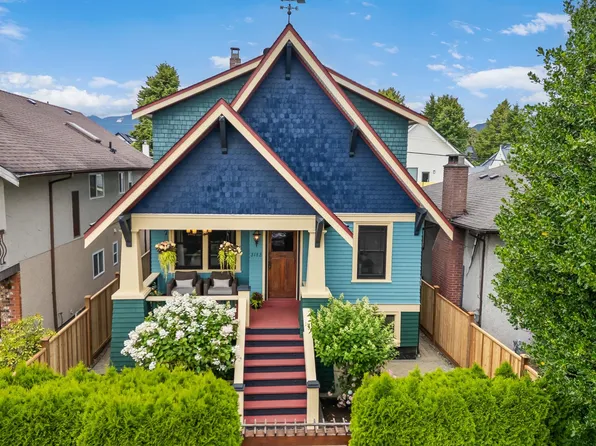3183 Adanac St, Vancouver, BC V5K 2N8