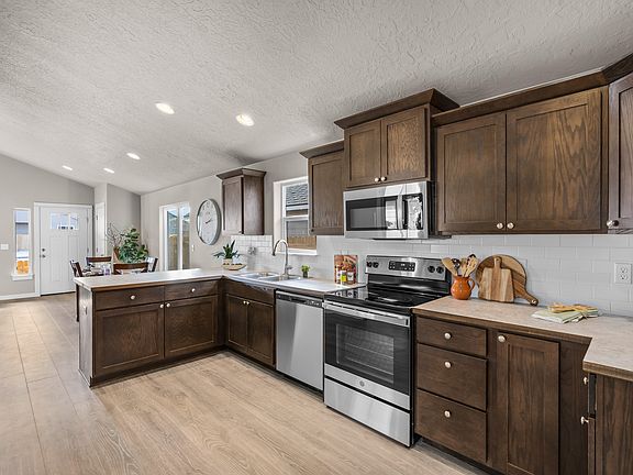 Argent_Kitchen 3