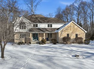 37 Wyndermere Pl, Ludlow, MA 01056