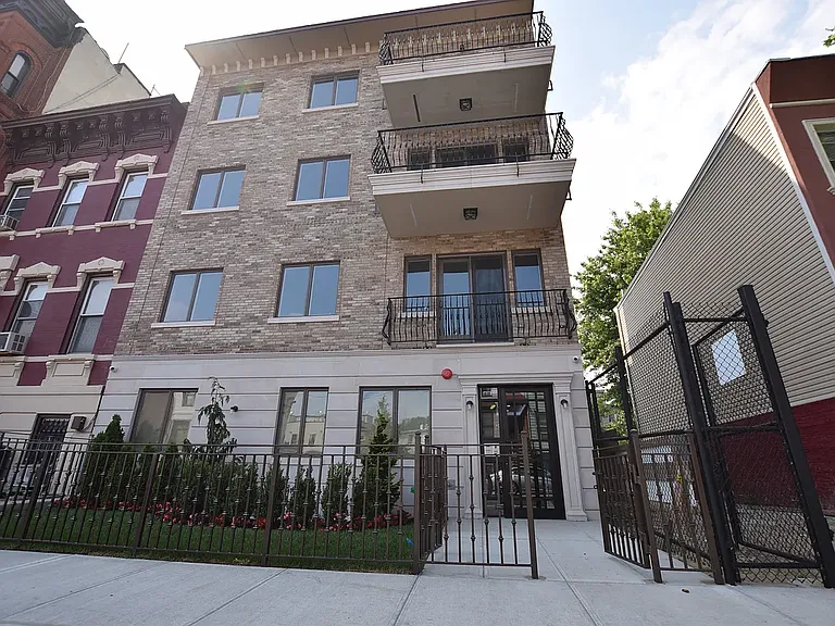 1117 Lafayette Ave #2R — Photo 14