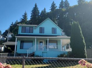 422 W D St, Rainier, OR 97048
