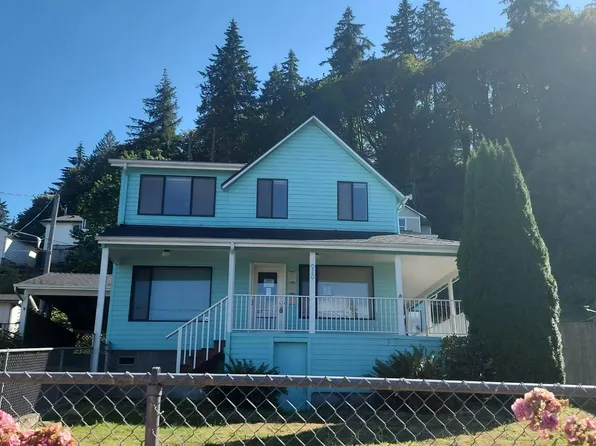 422 W D St, Rainier, OR 97048