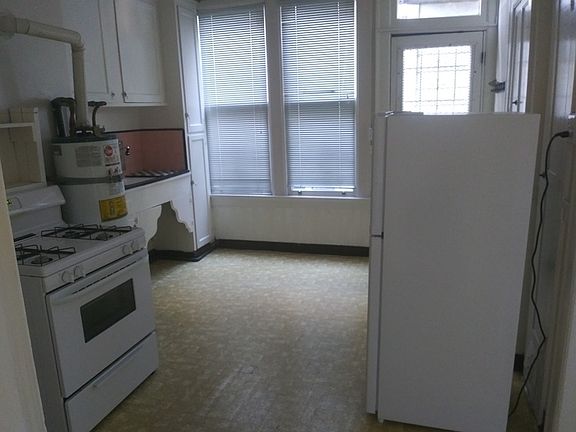 3rd image of 307 Eureka St #307
