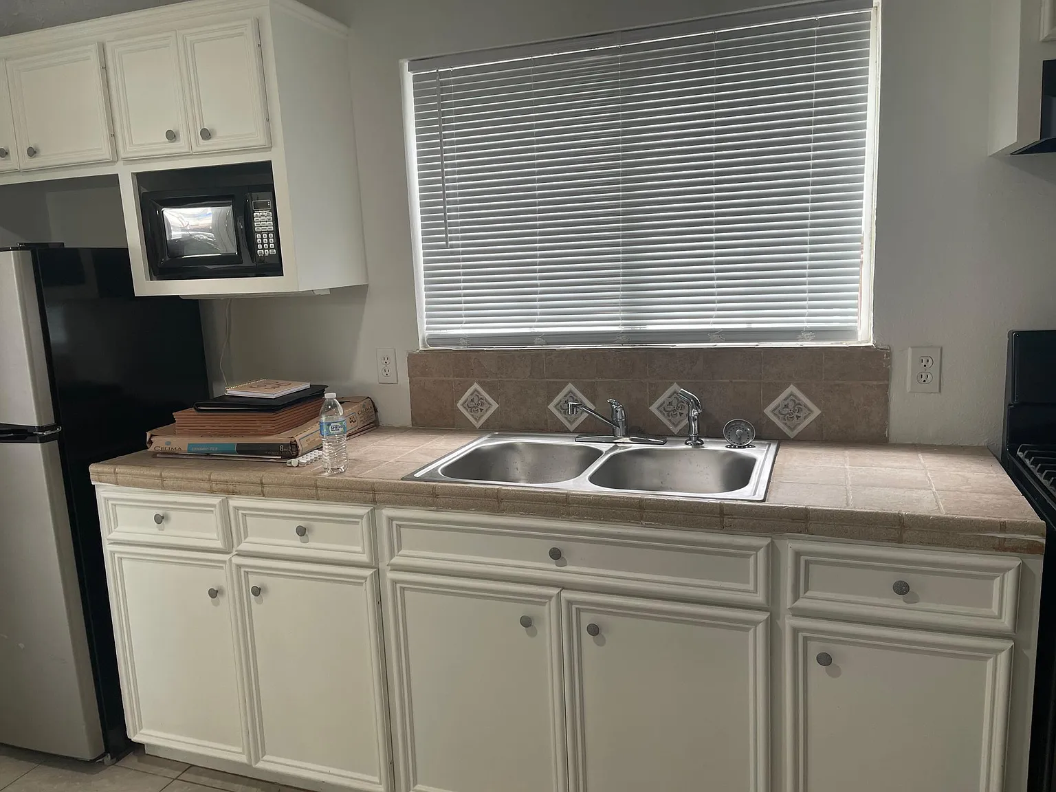 1 bed, 600 sqft, $1,000 — Photo 1