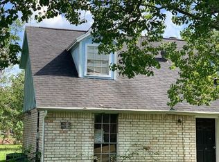 4801 20th St, Bacliff, TX 77518