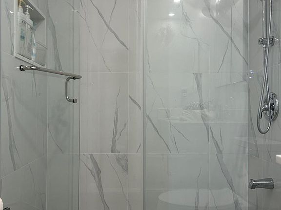 2nd image of 2451 Bridletowne Cir #17