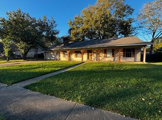 1511 Hawthorne Pl, Clinton, MS 39056