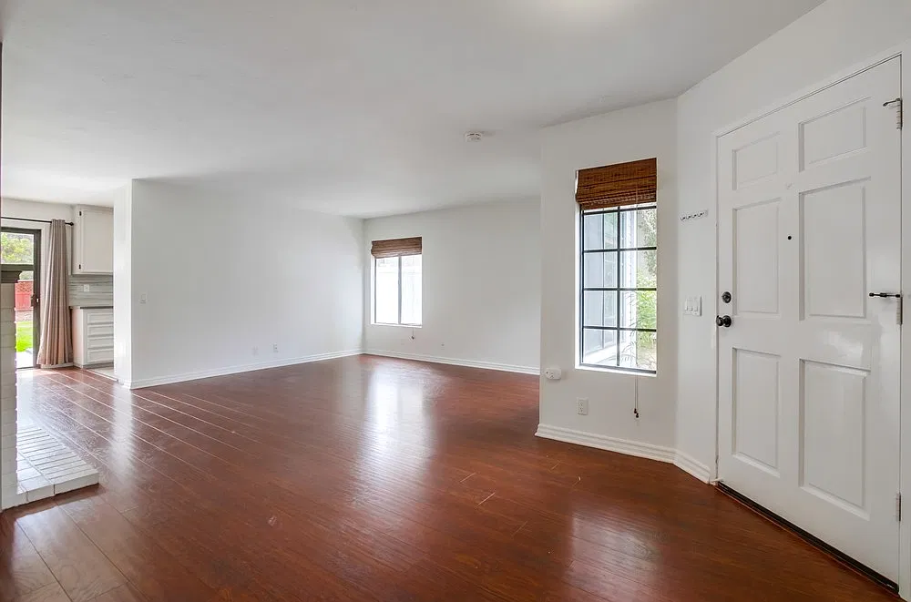 2 bed, 2.5 bath, 1362 sqft, $3,650 — Photo 3