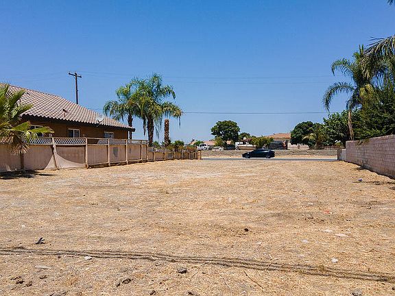 4th image of 1211 E Planz Road