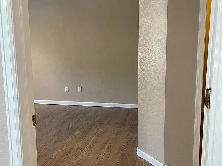 5225 White Willow Dr #J130 — Photo 20