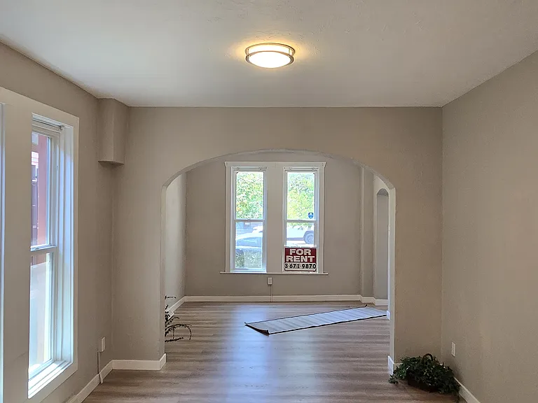 3734 N Franklin St — Photo 6