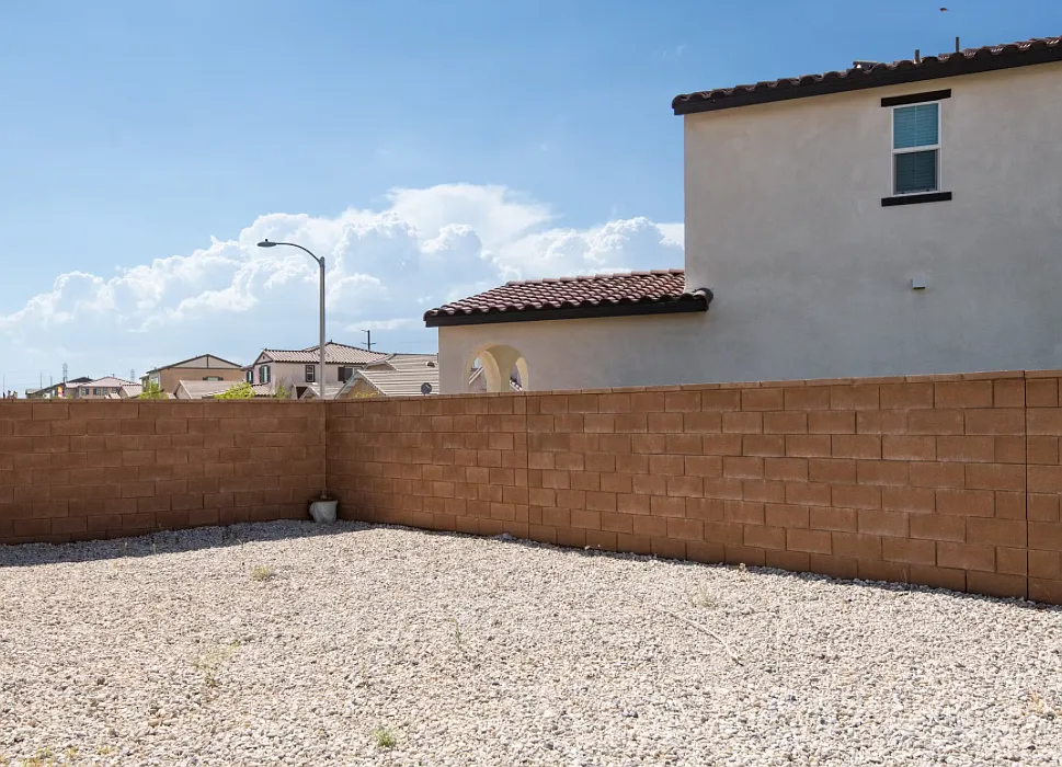 4 bed, 2723 sqft, $3,100 — Photo 2