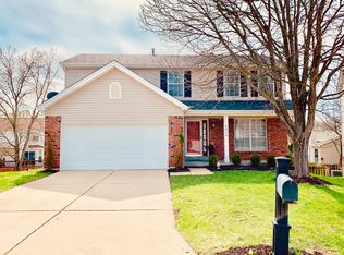 2516 Hidden Meadow Ln, Ballwin, MO 63021