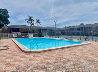 8340 12th St N APT F, Saint Petersburg, FL 33702