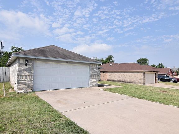 3rd image of 1002 Clairidge Ave ##