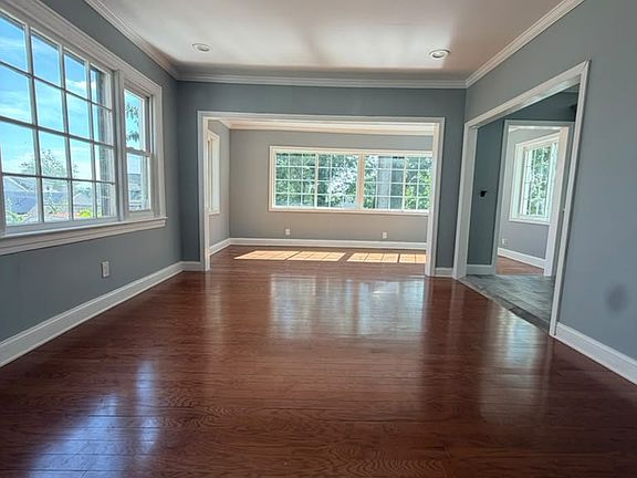 5th image of 1609 Bayview Ave #1