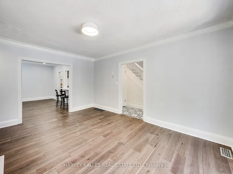 338 Markham St — Photo 5