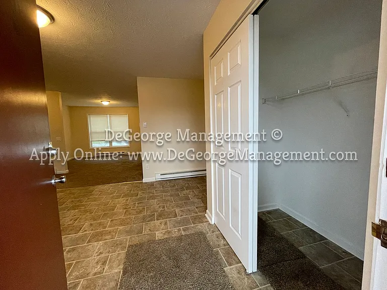 Big Tree Apartments — Photo 32